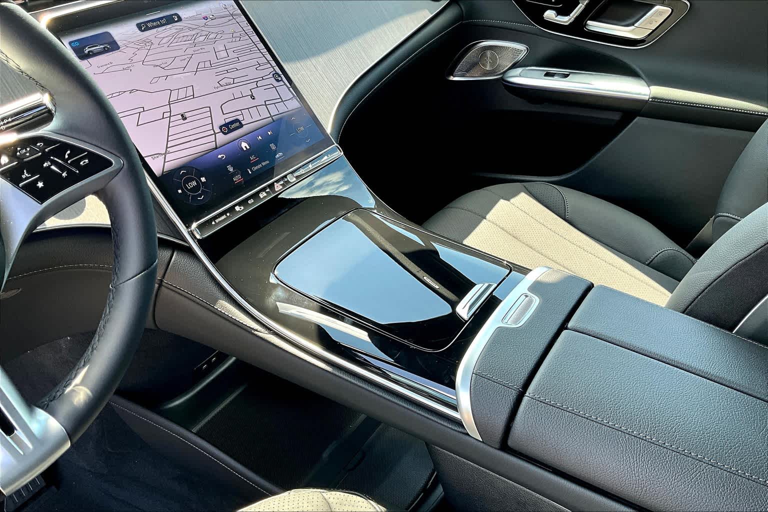2024 Mercedes Benz EQE SUV 350 photo 8