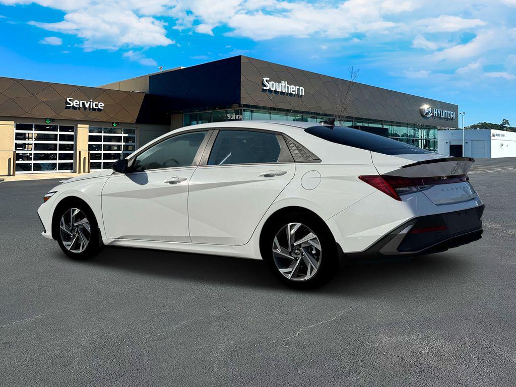 2025 Hyundai Elantra Hybrid SEL Sport photo 4