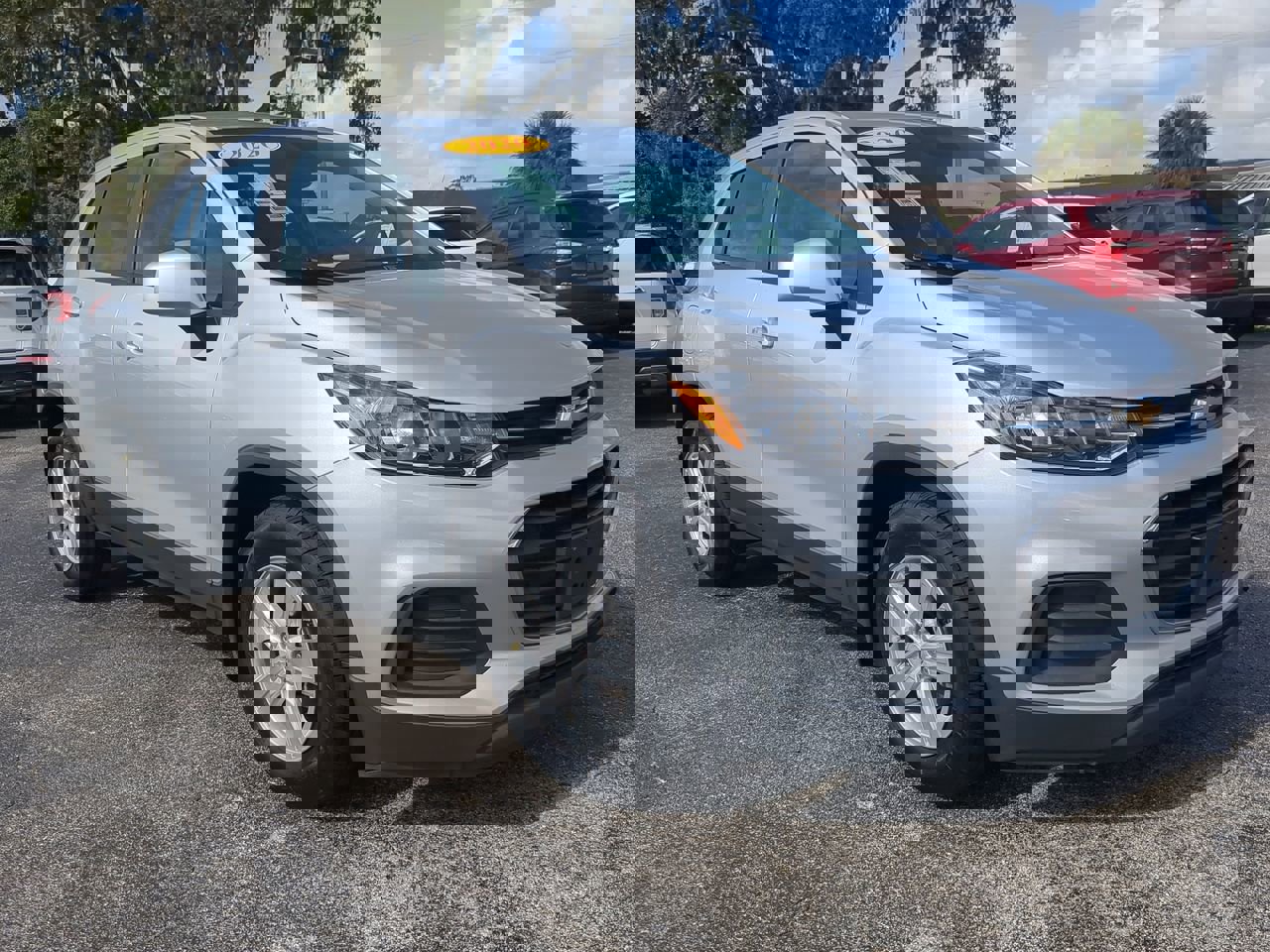 2020 Chevrolet Trax LS photo 2