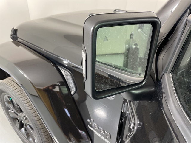 2022 Jeep Wrangler Unlimited Sahara High Altitude photo 12