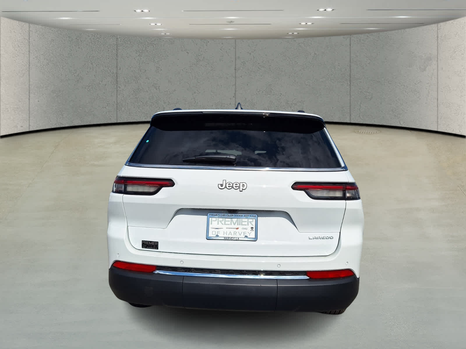 2025 Jeep Grand Cherokee Laredo X photo 3