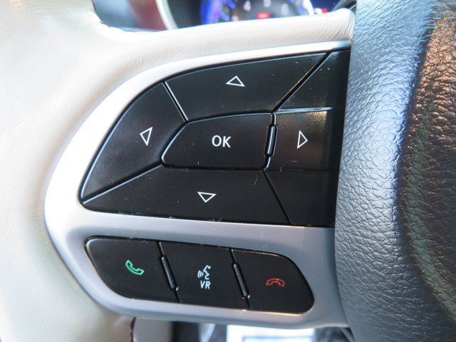 2020 Chrysler Pacifica Limited photo 23