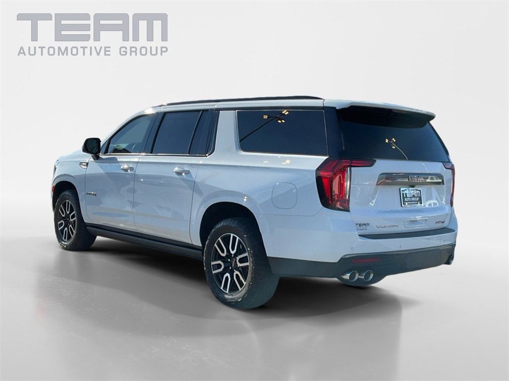 2023 Gmc Yukon XL AT4 photo 2