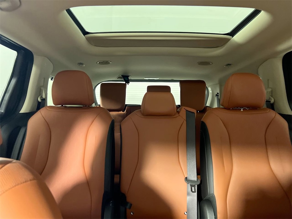 2026 Kia Carnival SX photo 32
