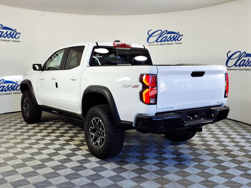2026 Chevrolet Colorado ZR2 photo 2