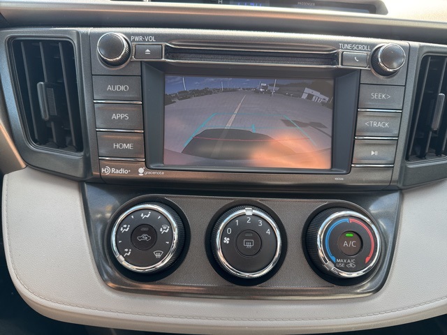 2015 Toyota RAV4 LE photo 27