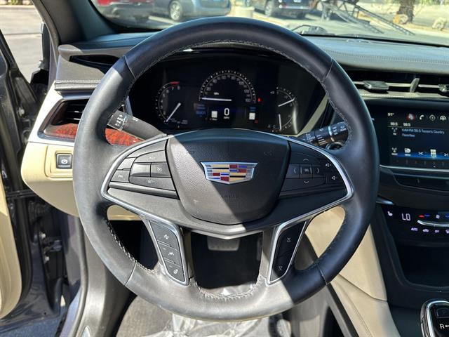 2018 Cadillac XT5 Luxury photo 12