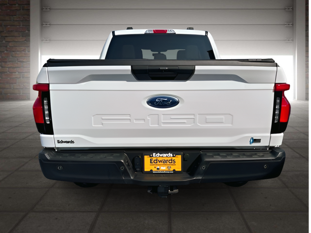 2023 Ford F-150 Lightning photo 4