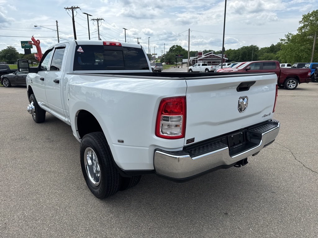 2024 Ram 3500 Tradesman photo 4
