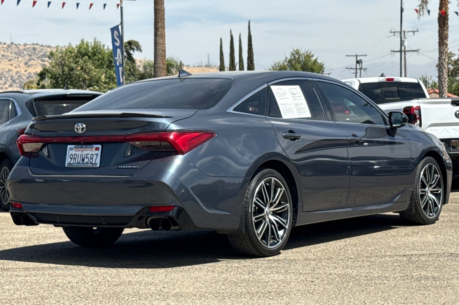 2020 Toyota Avalon Touring photo 4