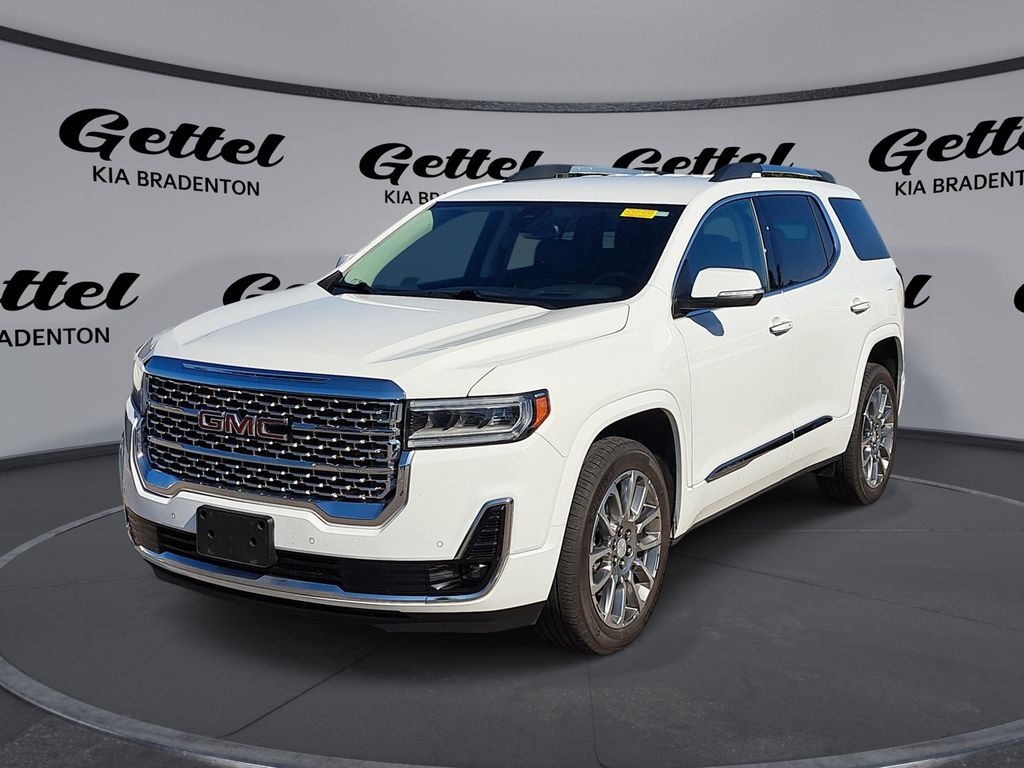 2023 GMC Acadia Denali's photo