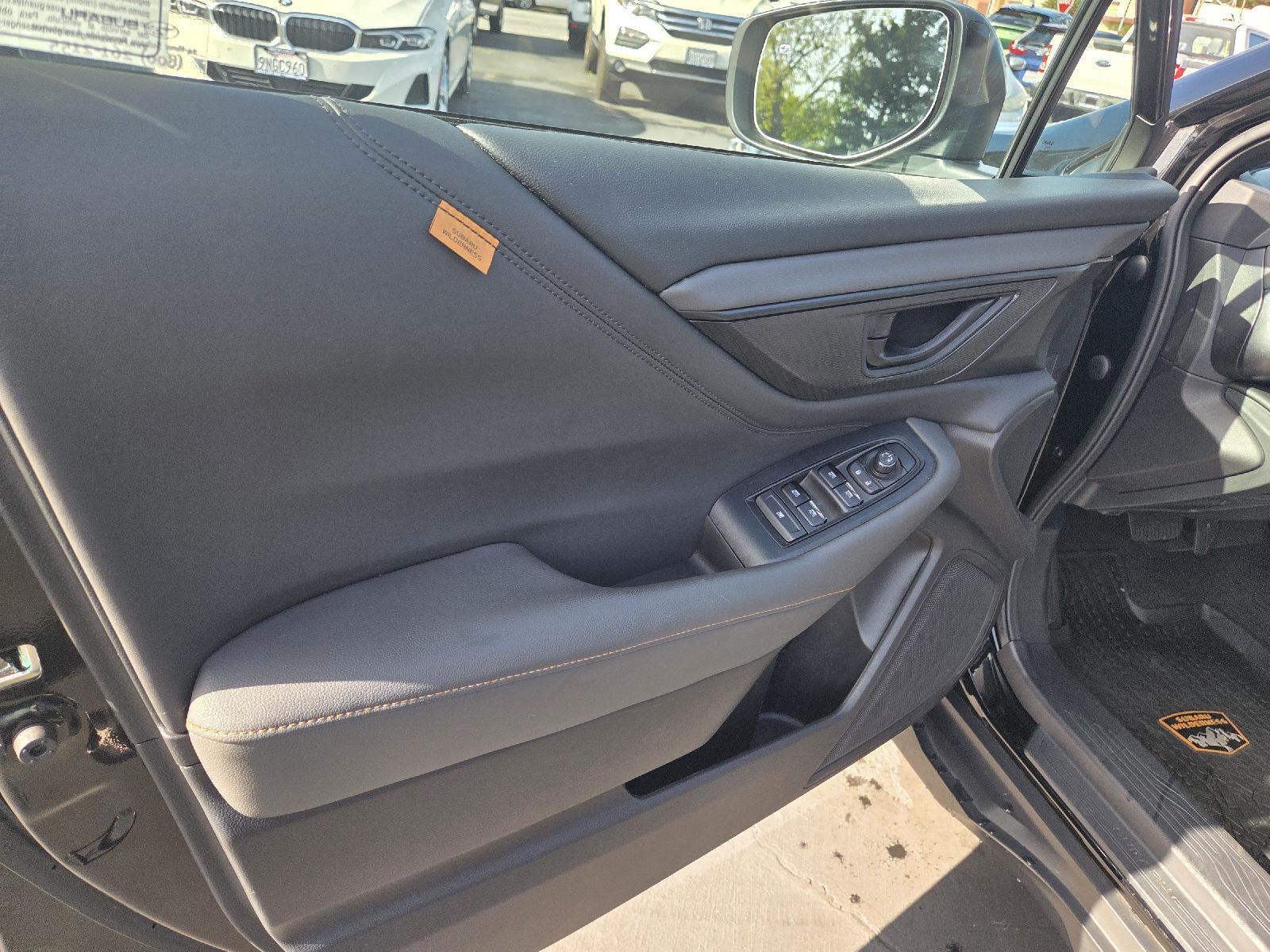 2023 Subaru Outback Wilderness photo 3