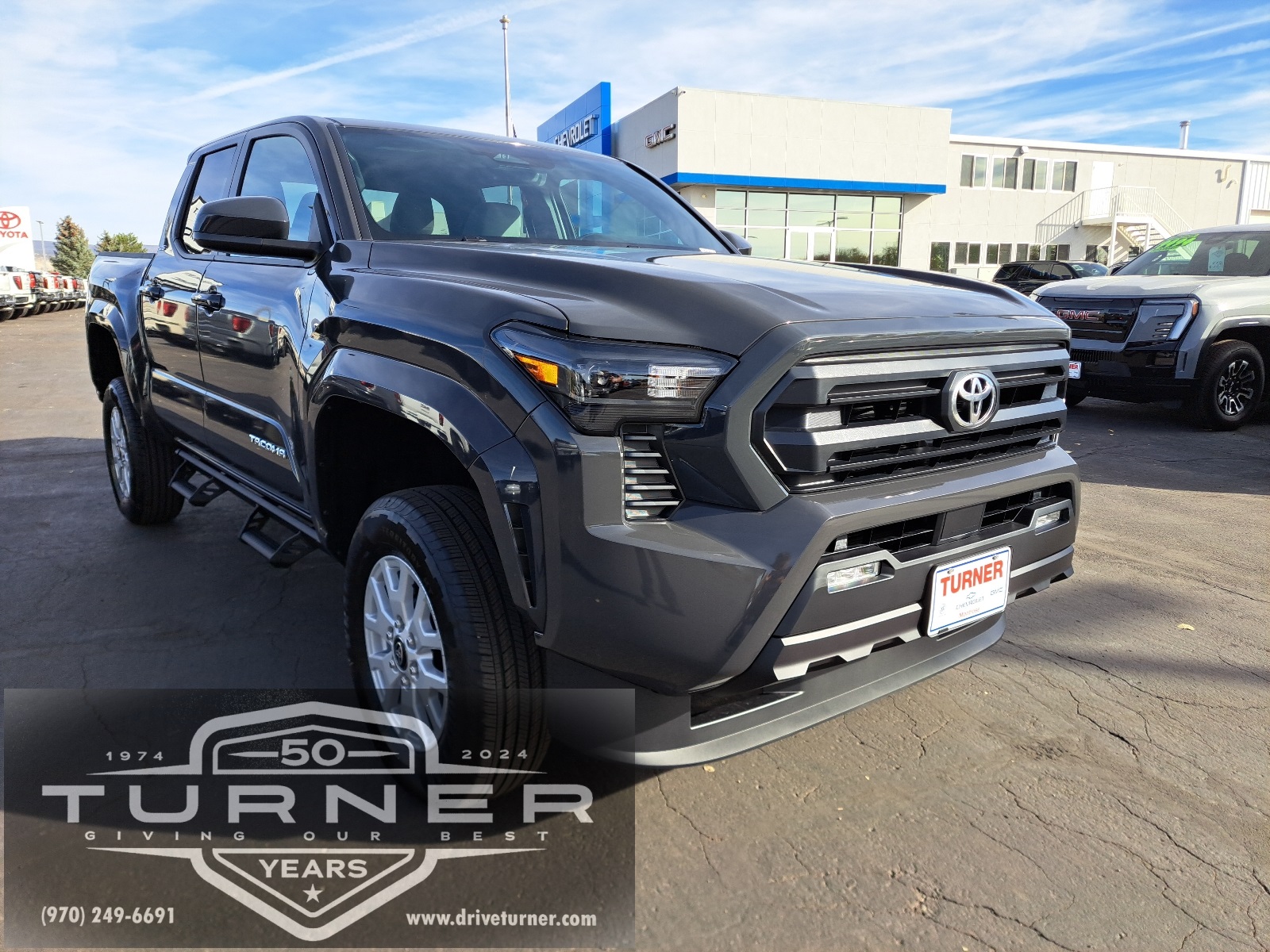 2025 Toyota Tacoma SR5's photo