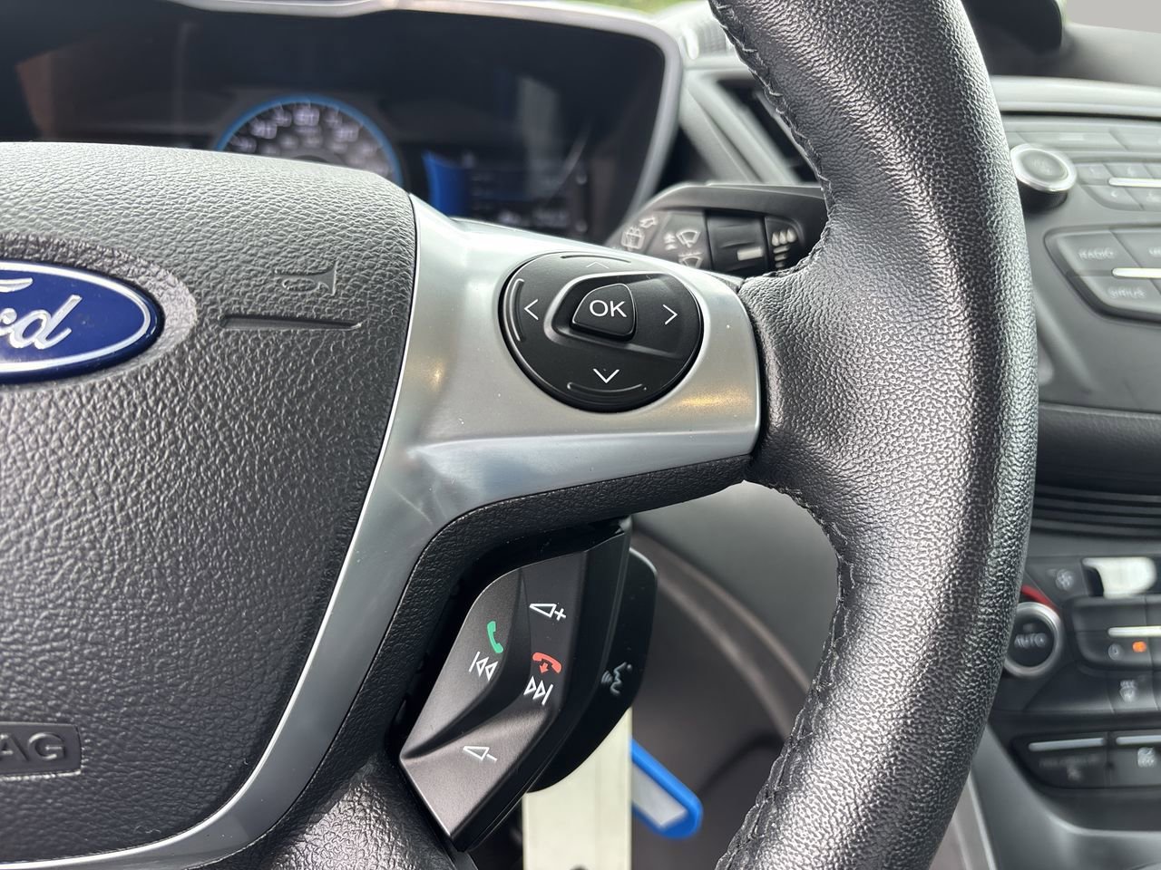2017 Ford C-Max Hybrid SE photo 21