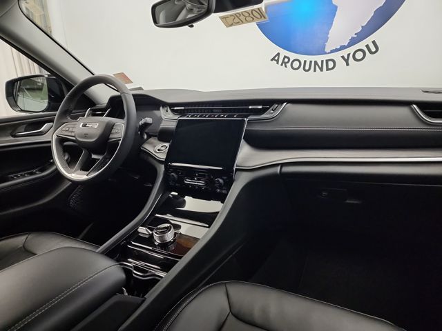 2023 Jeep Grand Cherokee Limited photo 18