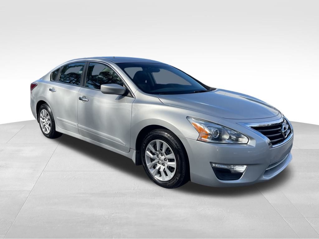 2015 Nissan Altima 2.5 S photo 3