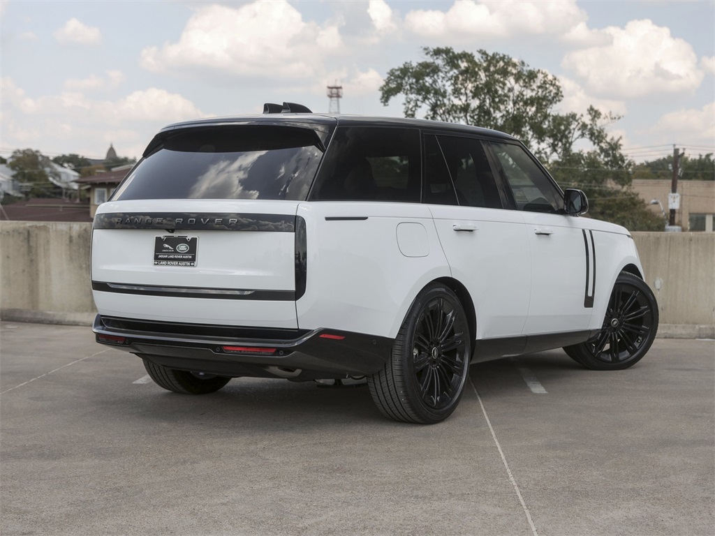 2025 Land Rover Range Rover SE photo 7