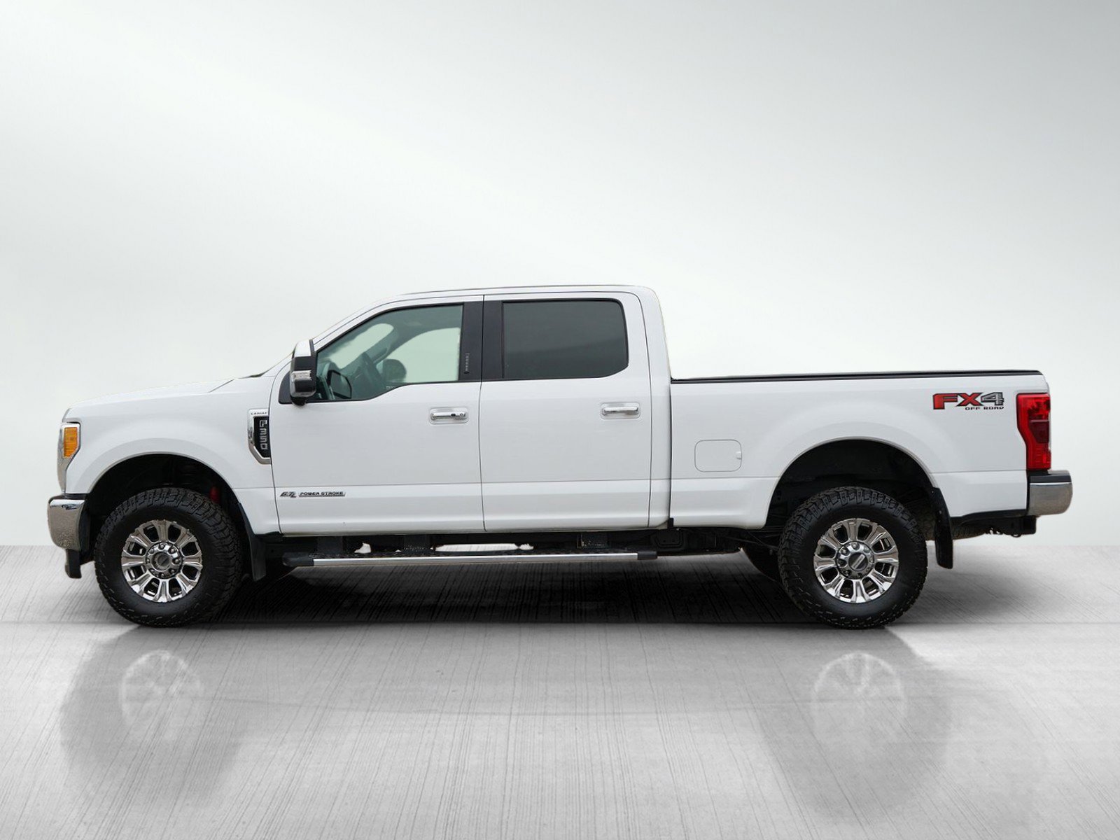 2017 Ford F-350 Lariat photo 2