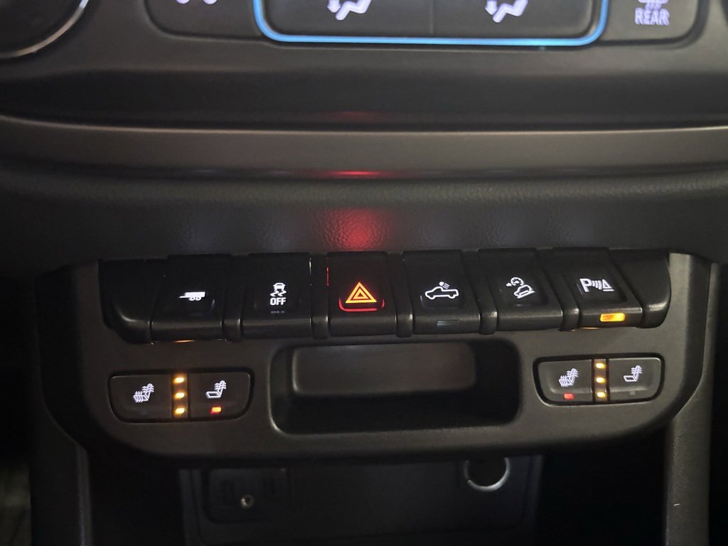 2022 Chevrolet Colorado Z71 photo 3