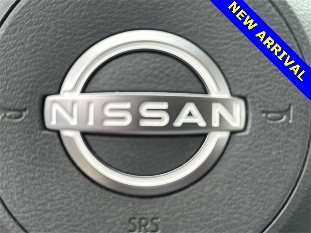 2023 Nissan Pathfinder Platinum photo 22