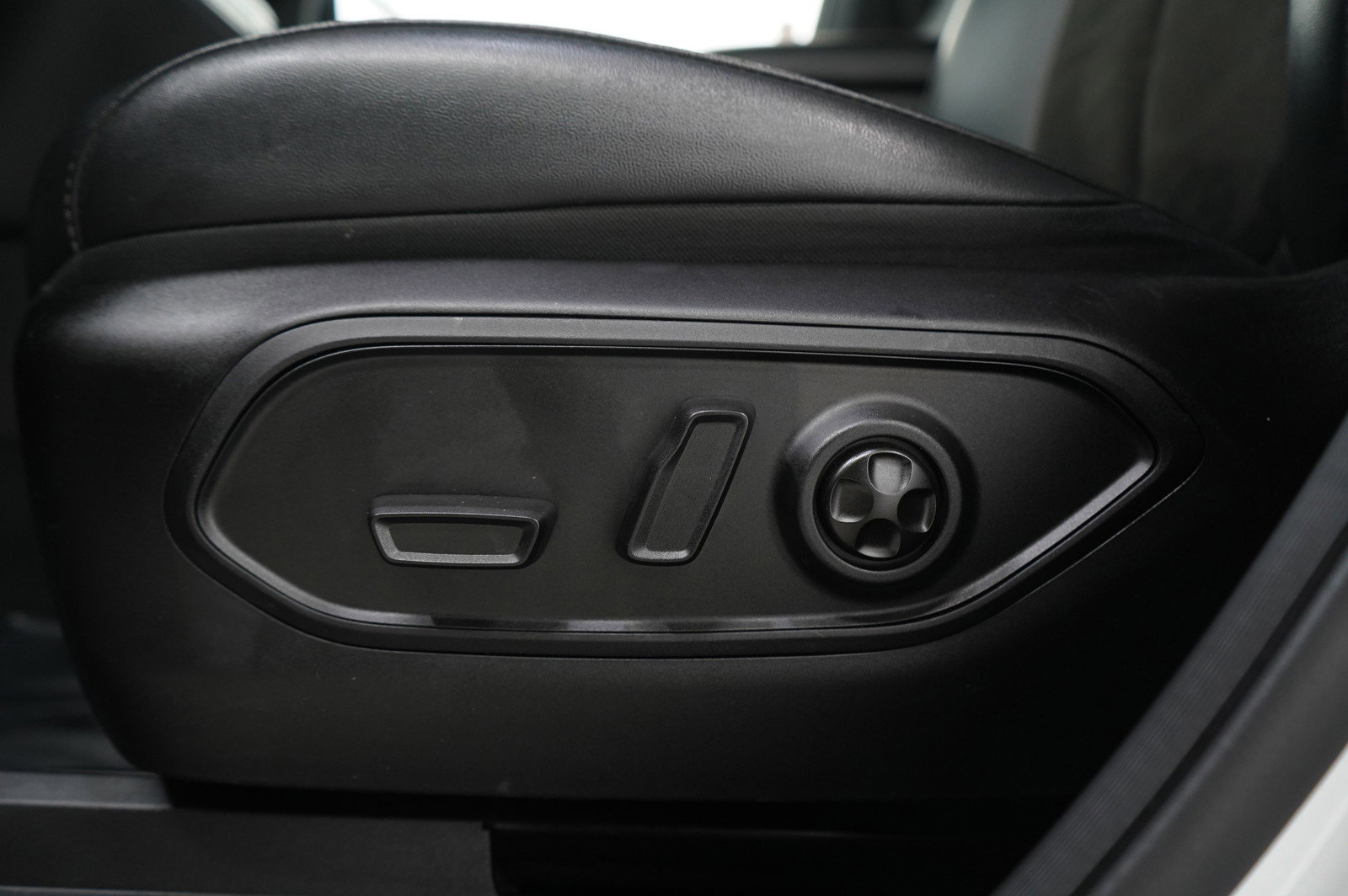2023 Jeep Grand Cherokee Altitude photo 22