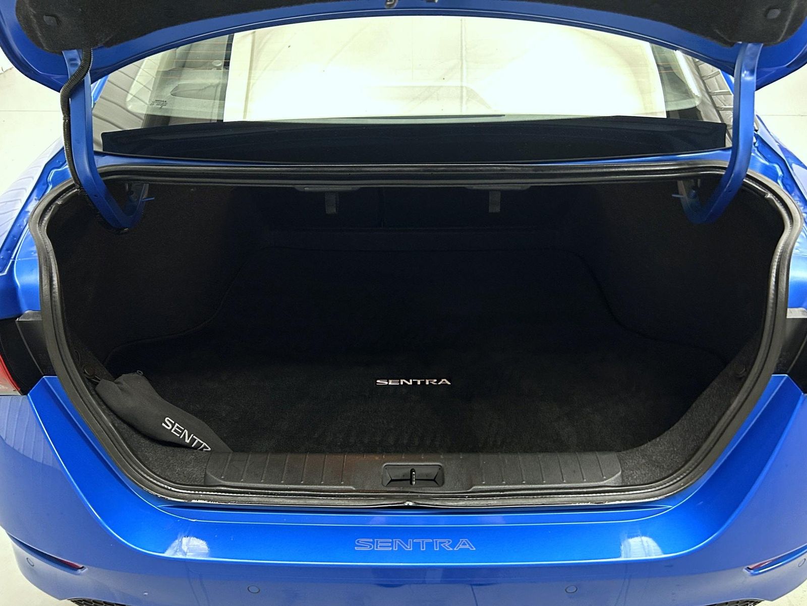 2022 Nissan Sentra SV photo 21