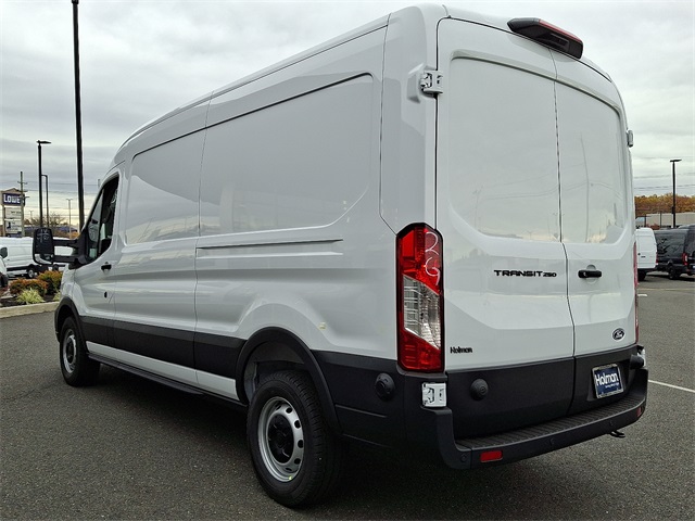 2026 Ford Transit photo 4