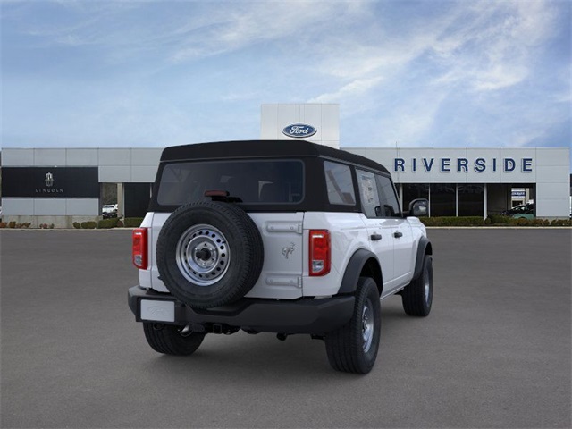 2025 Ford Bronco Base photo 5