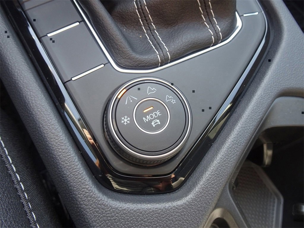 2024 Volkswagen Taos SE photo 14