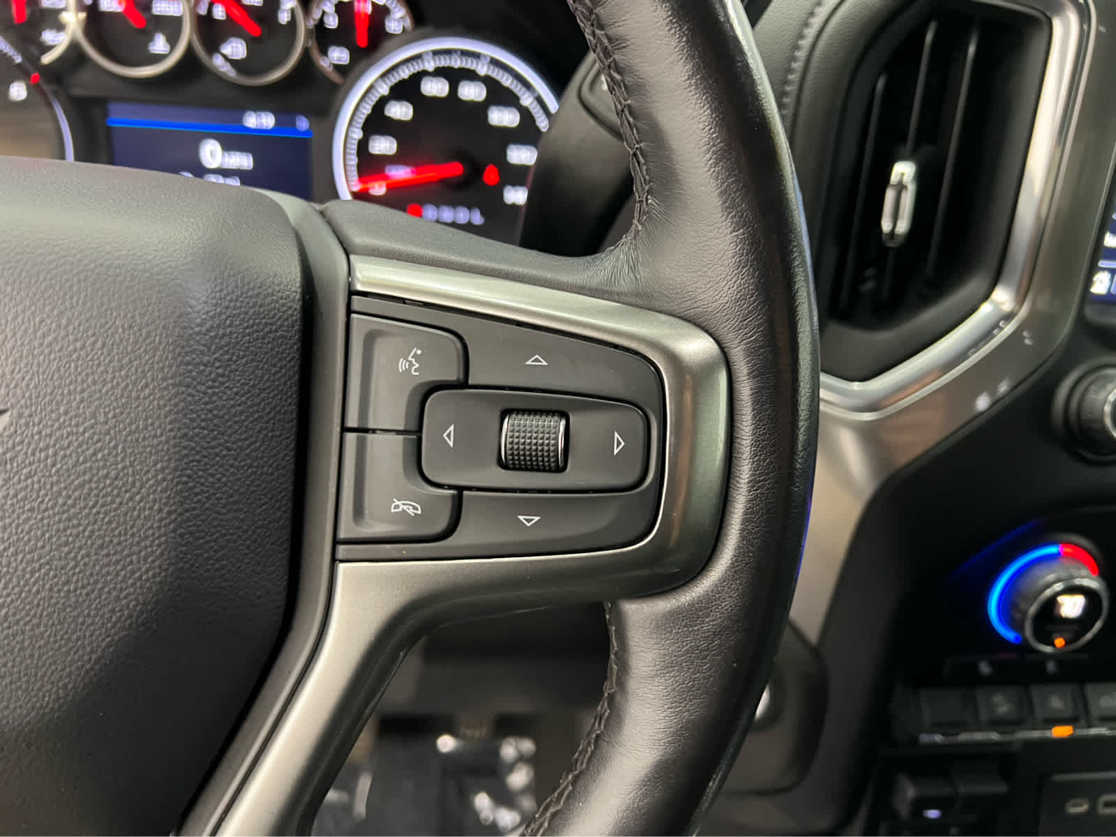 2021 Chevrolet Silverado 1500 LT Trail Boss photo 17