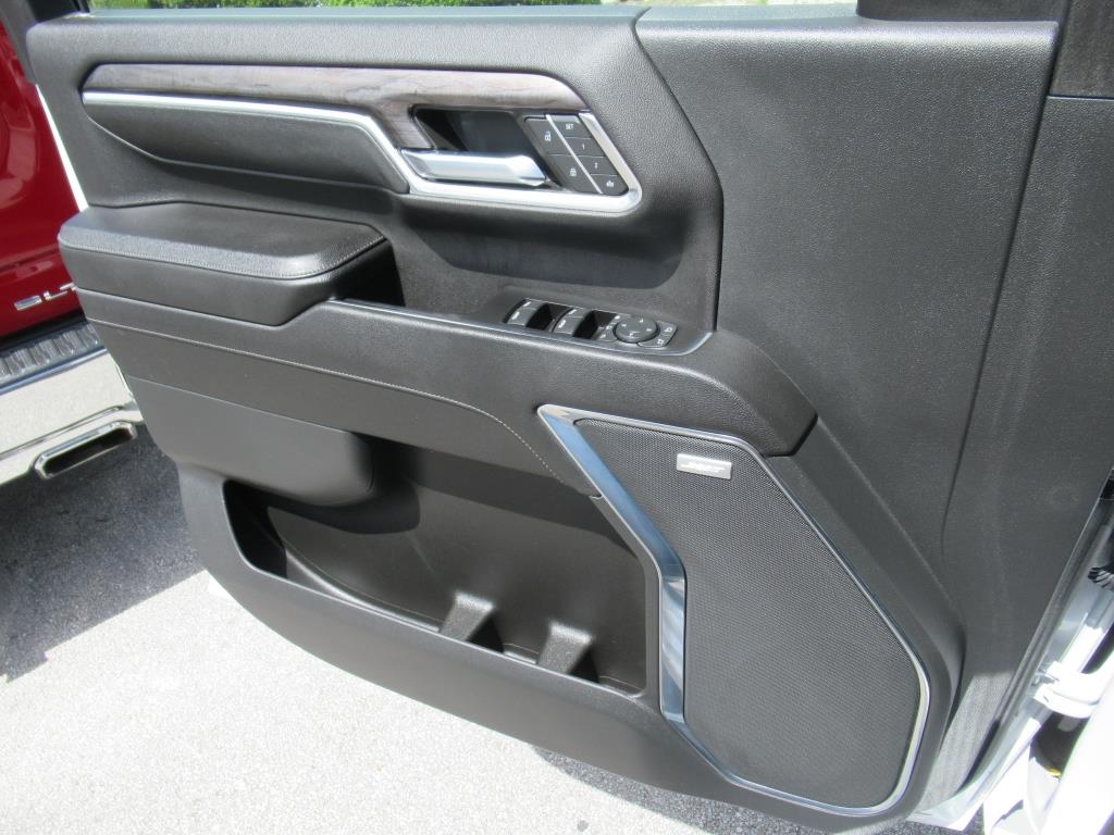 2024 Chevrolet Silverado 2500HD LTZ photo 30