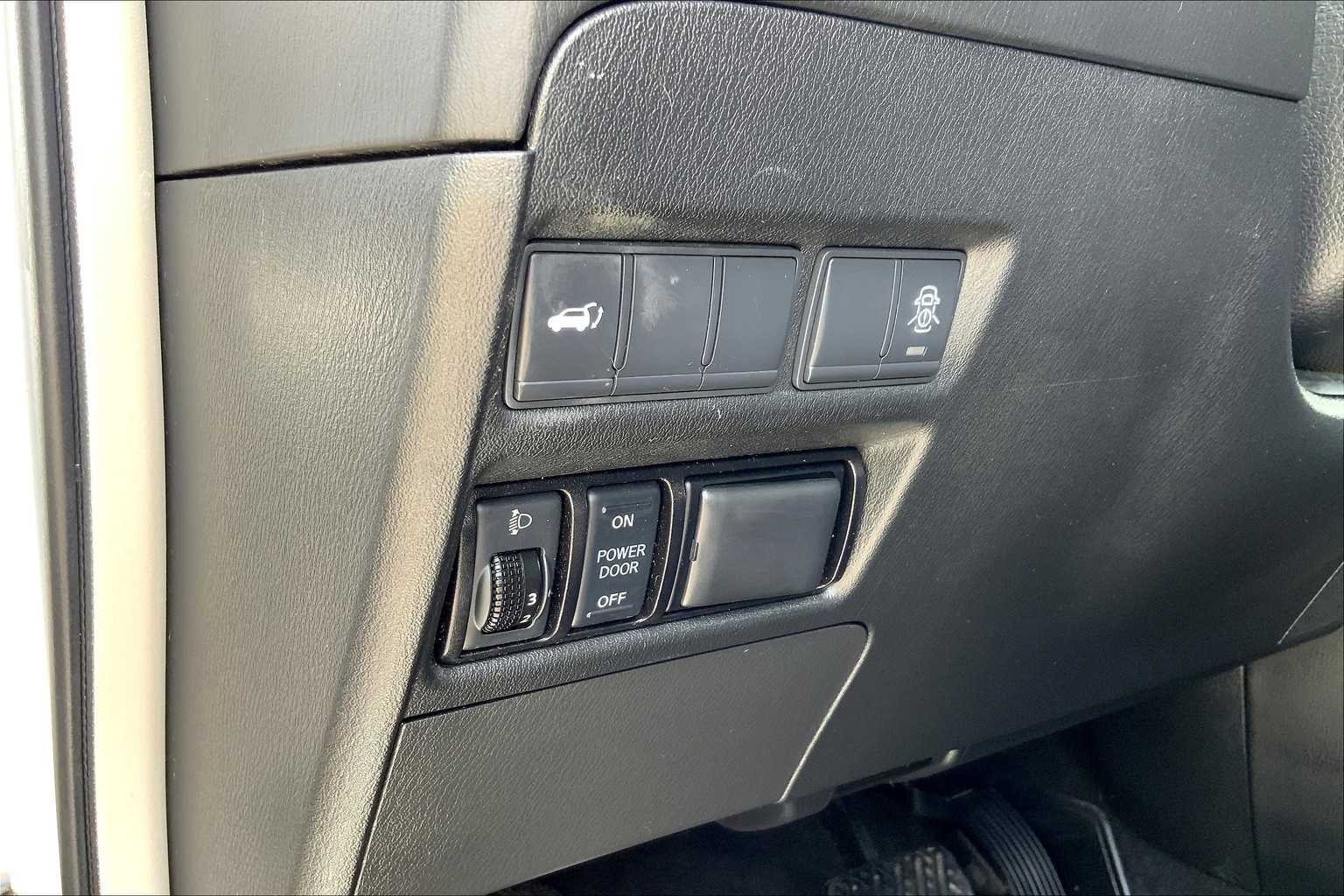 2019 Nissan Armada SV photo 31