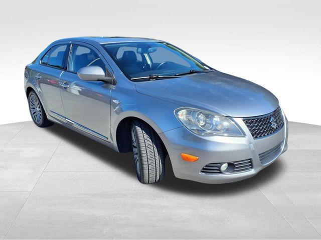 2010 Suzuki Kizashi photo 9