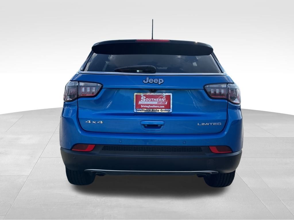 2023 Jeep Compass Limited photo 4