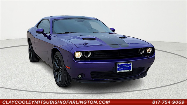 2023 Dodge Challenger SXT's photo