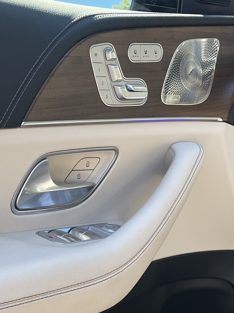 2024 Mercedes Benz GLS 450 4MATIC photo 16