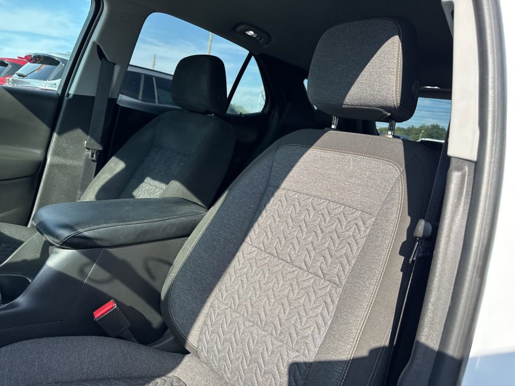 2023 Chevrolet Equinox LT photo 9