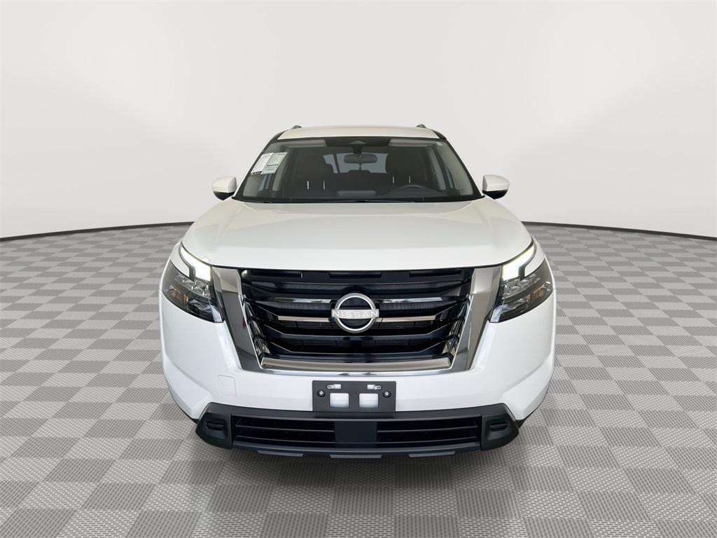 2024 Nissan Pathfinder SV photo 2