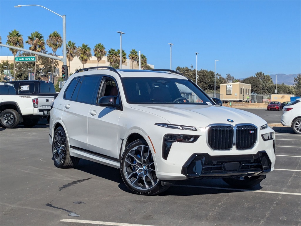 2026 BMW X7 M60i's photo