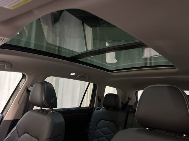 2026 Volkswagen Atlas SE Technology photo 21