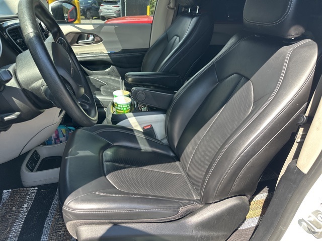 2021 Chrysler Voyager LXi photo 5