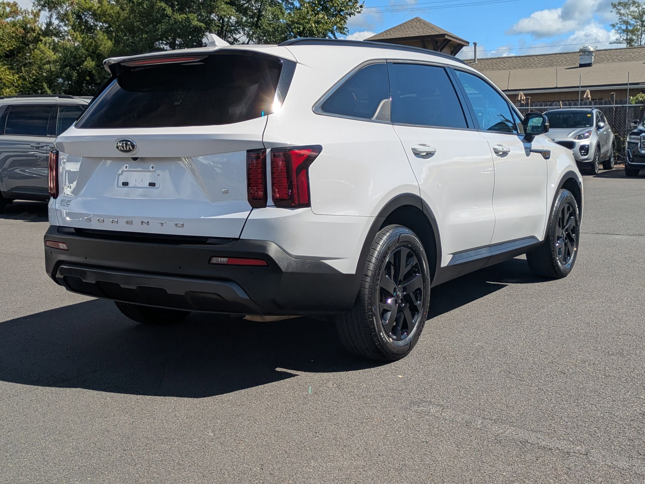 2021 Kia Sorento S photo 3