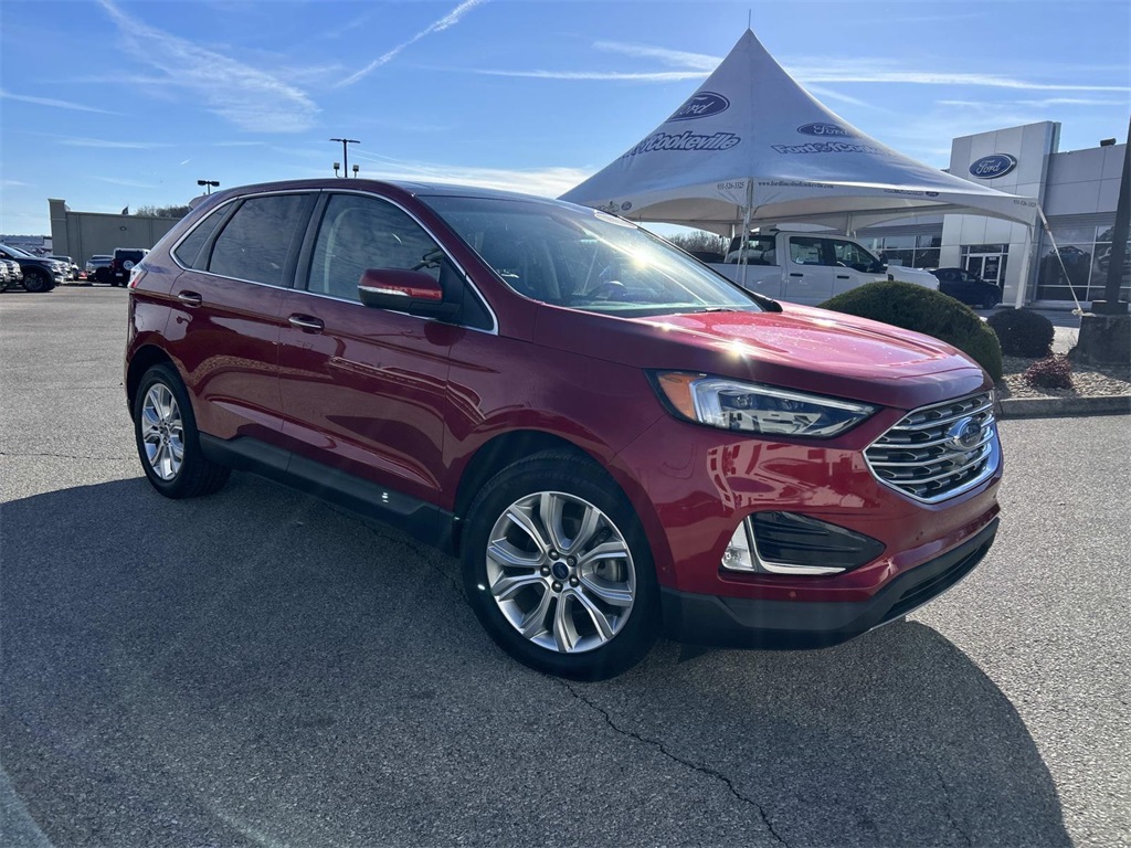 2020 Ford Edge Titanium's photo