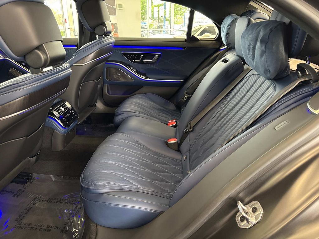 2025 Mercedes Benz S 63 e AMG 4MATIC photo 10