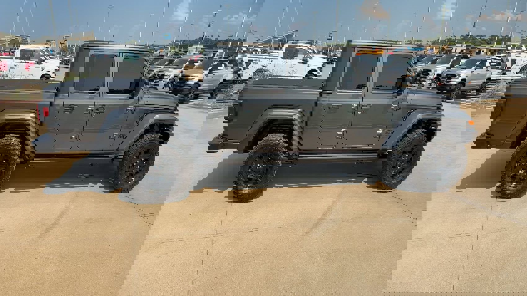 2023 Jeep Gladiator Freedom photo 8