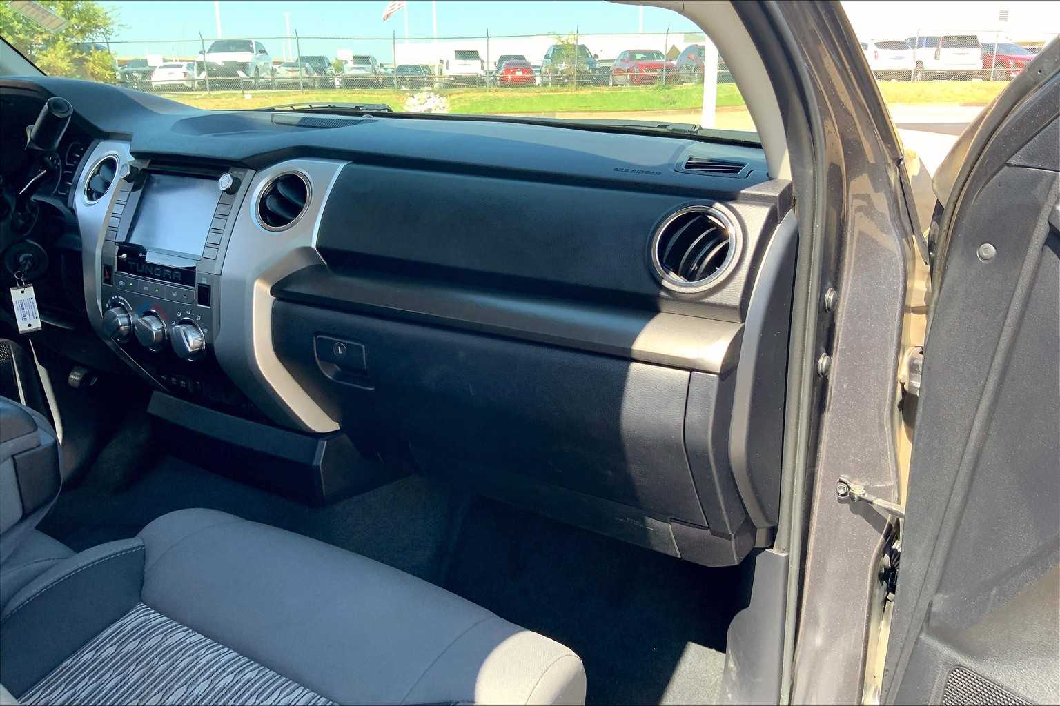 2020 Toyota Tundra SR5 Grade photo 16
