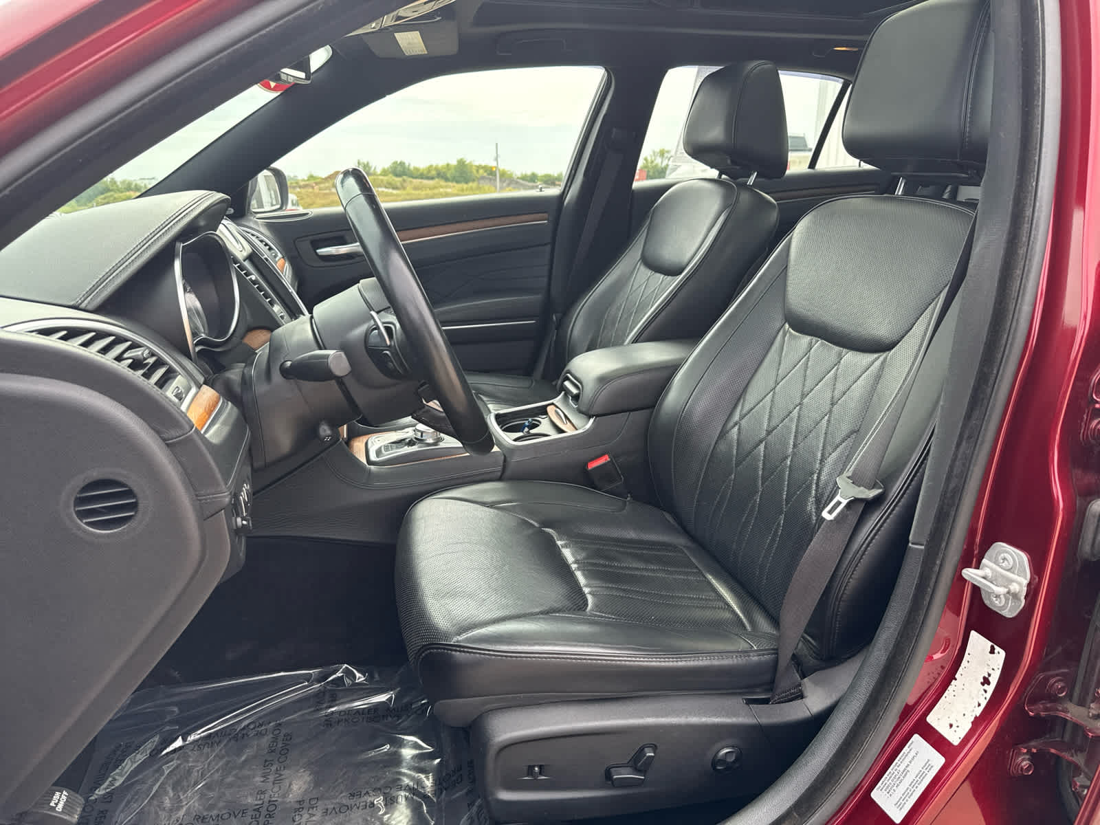 2015 Chrysler 300 Platinum photo 8