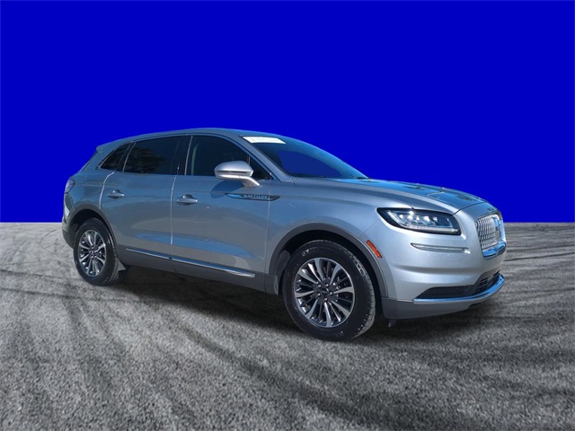 2023 Lincoln Nautilus Standard photo 2