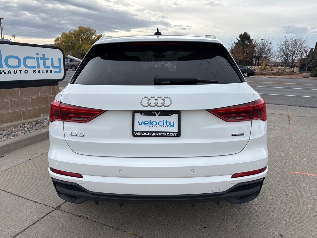 2023 Audi Q3 S line Premium photo 2