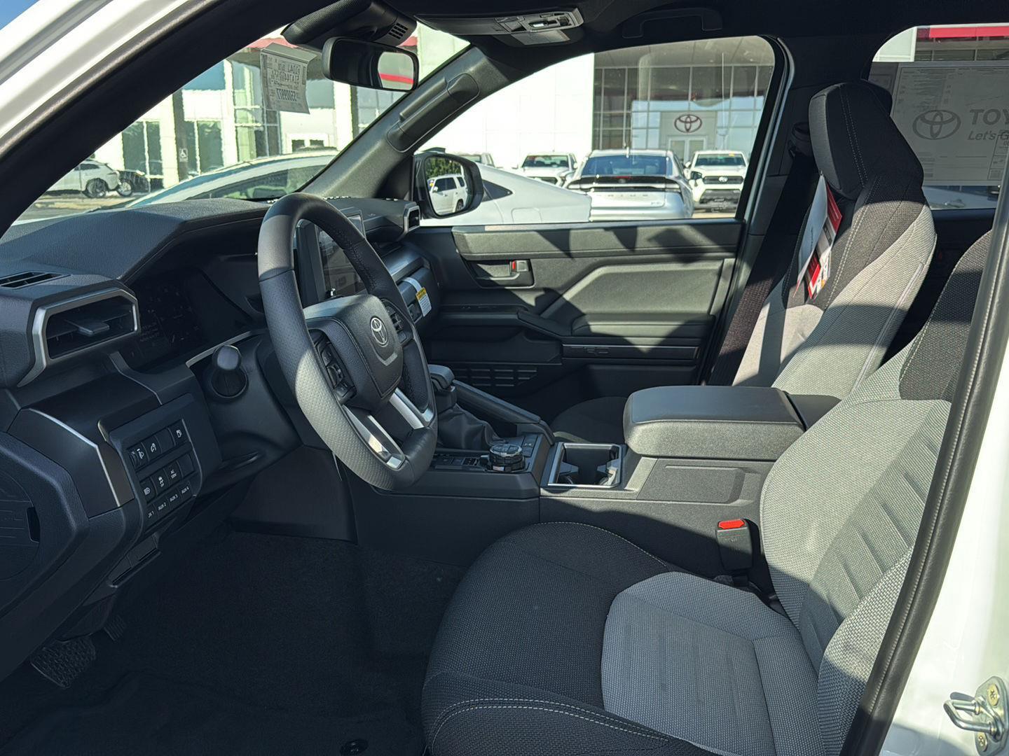2025 Toyota 4Runner TRD Off-Road photo 8